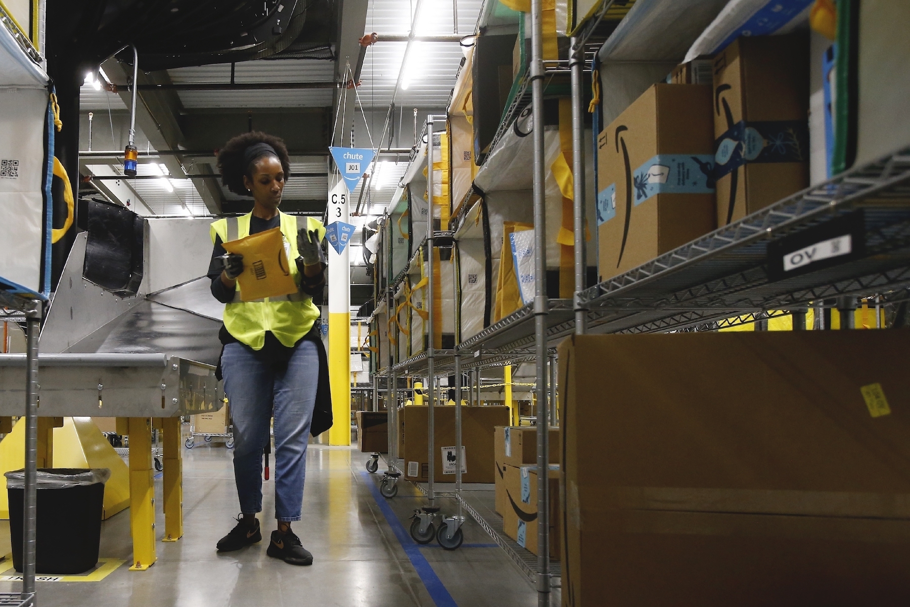 Amazon Workers Say Warehouse Health Precautions Are Insufficient